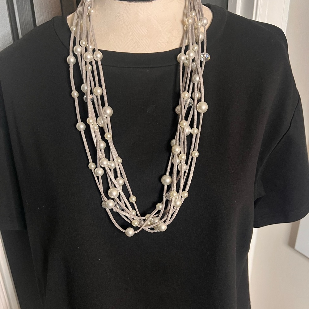 Elegant Pearl Necklace